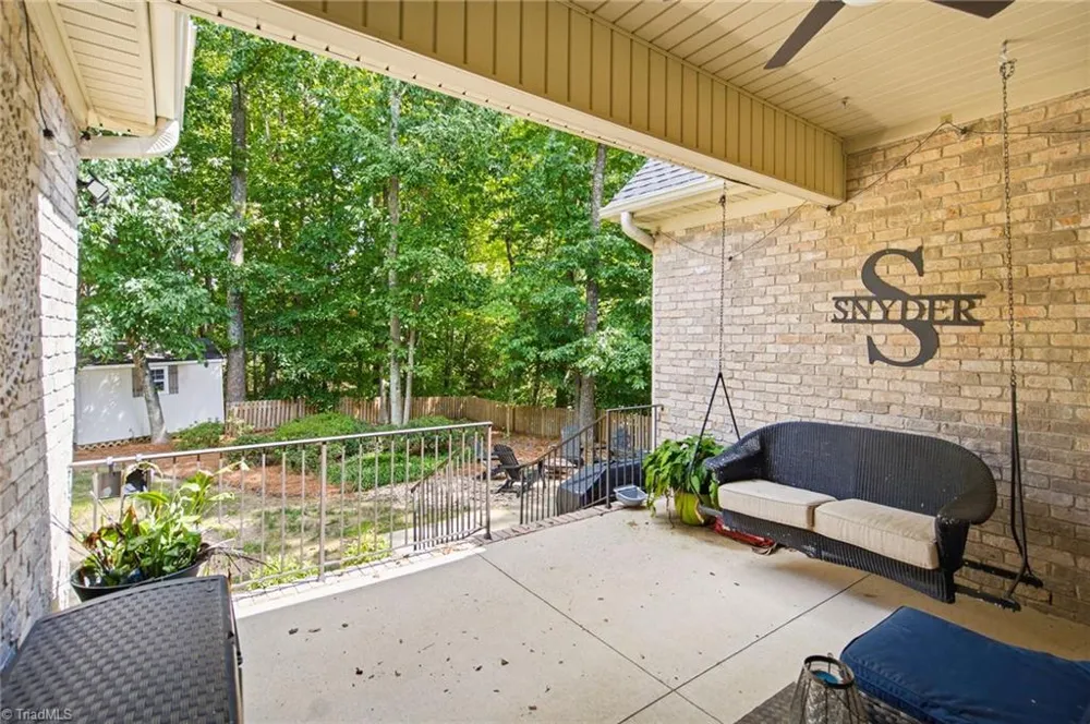 5718 Mabe Drive Oak Ridge, NC 27310