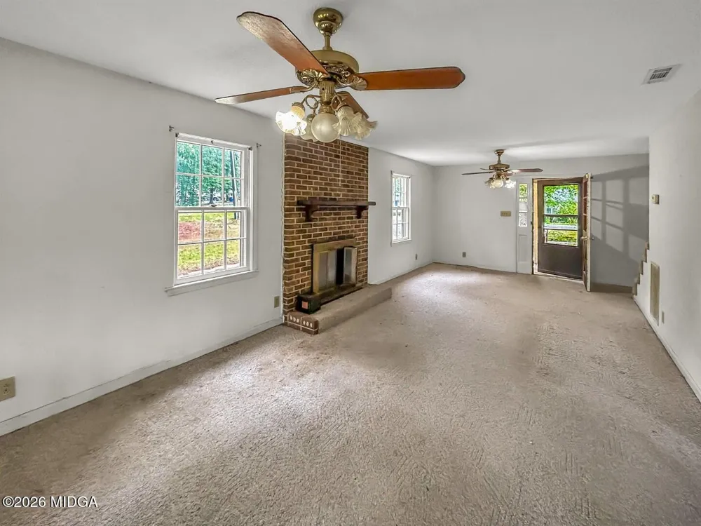 411 Edgewater Circle Macon, GA 31220