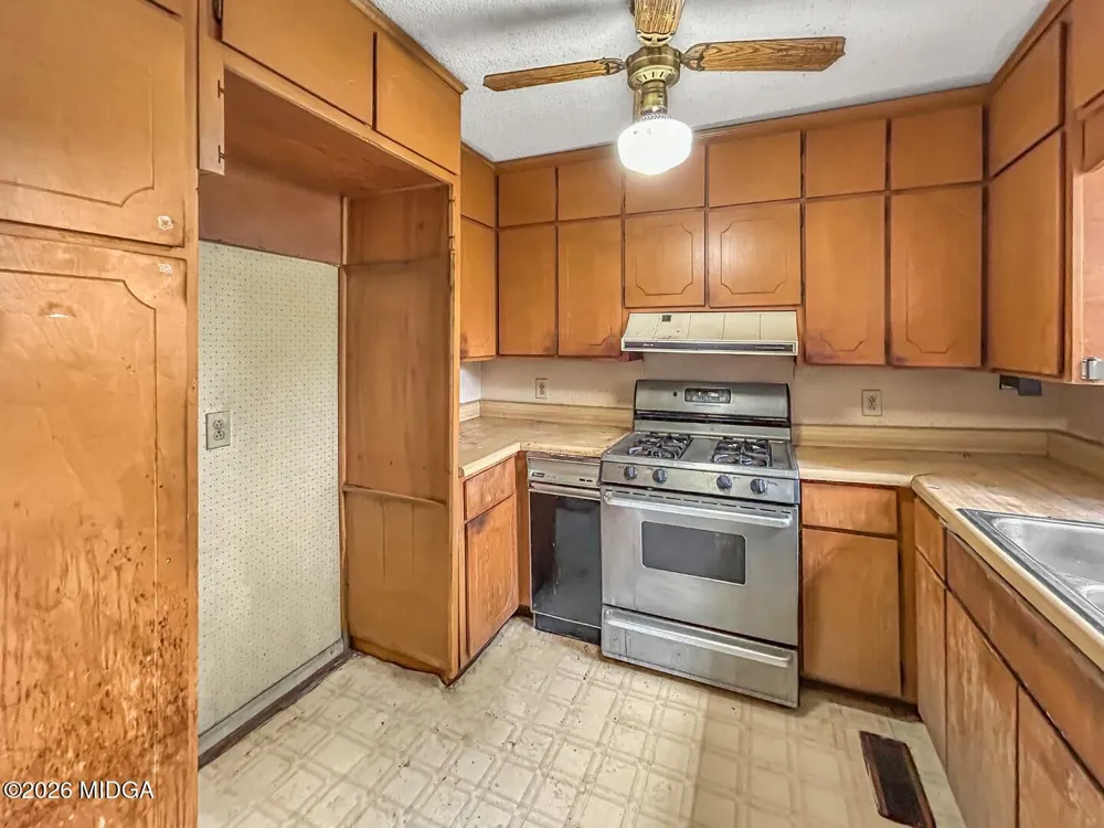 411 Edgewater Circle Macon, GA 31220