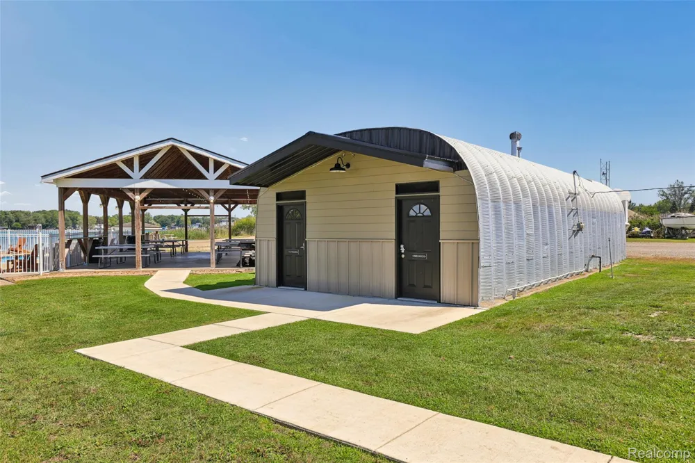 2231 Channel Drive Clay Township, MI 48028