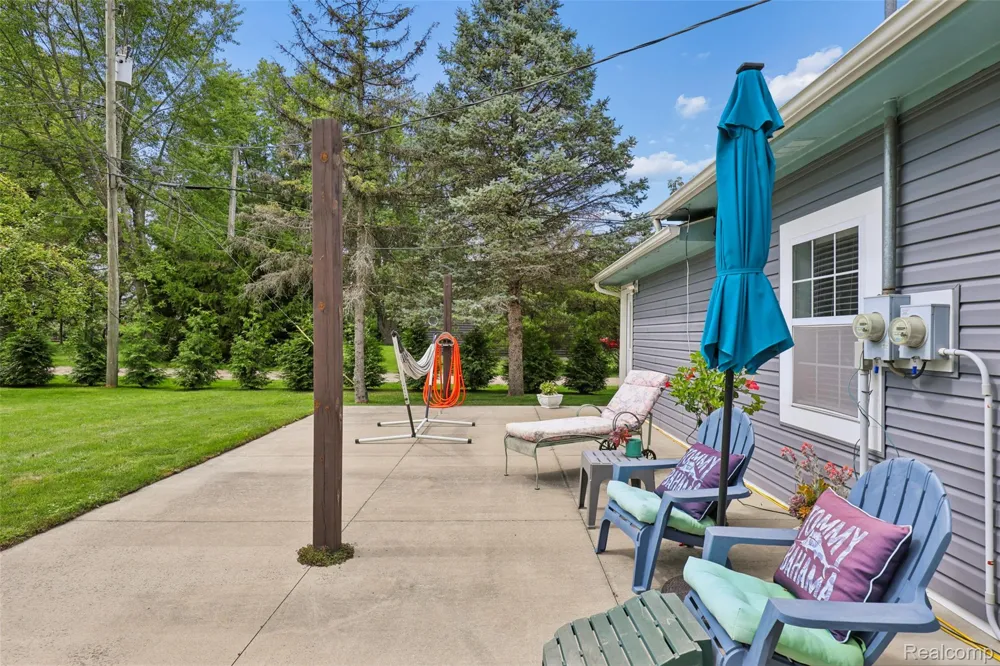 2231 Channel Drive Clay Township, MI 48028