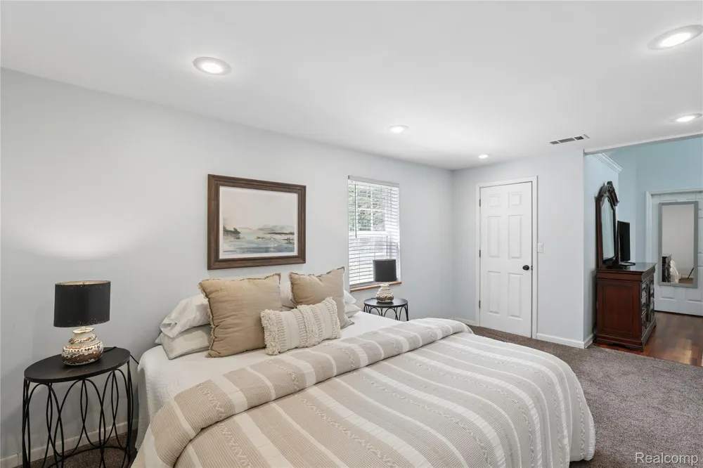 2231 Channel Drive Clay Township, MI 48028