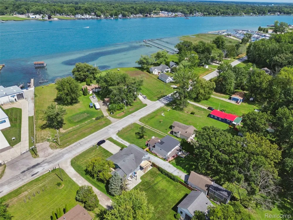 2231 Channel Drive Clay Township, MI 48028
