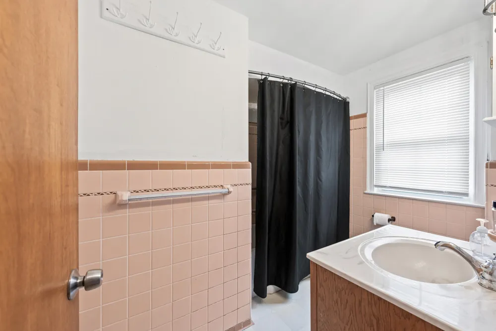4302 Arlington Drive Royal Oak City, MI 48073