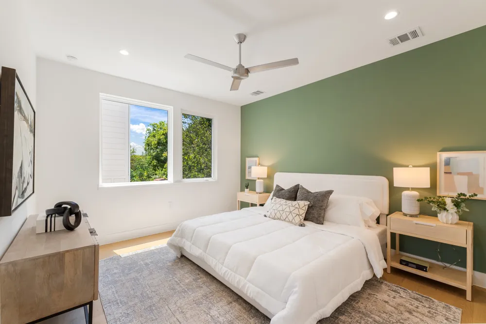 943 E 52nd Street Austin, TX 78751