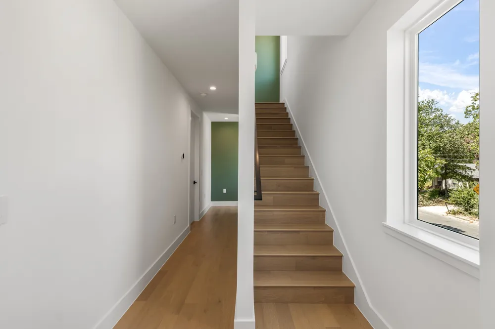 943 E 52nd Street Austin, TX 78751