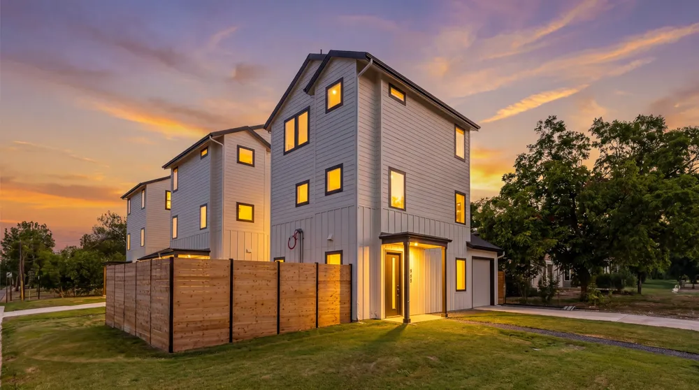 943 E 52nd Street Austin, TX 78751