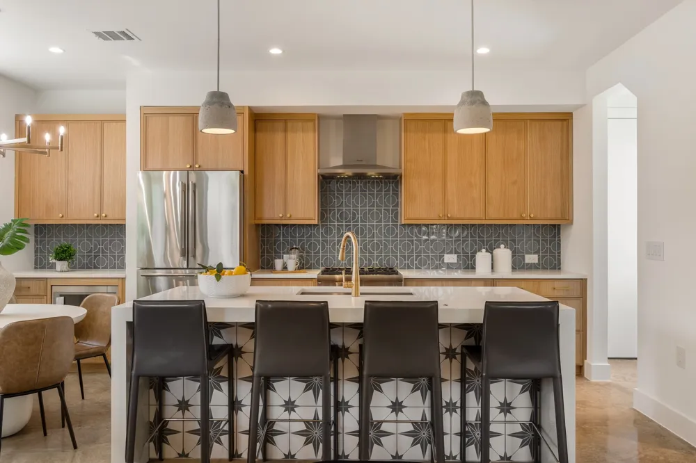 943 E 52nd Street Austin, TX 78751