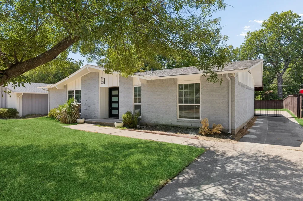 8148 Clear Springs Road Dallas, TX 75240