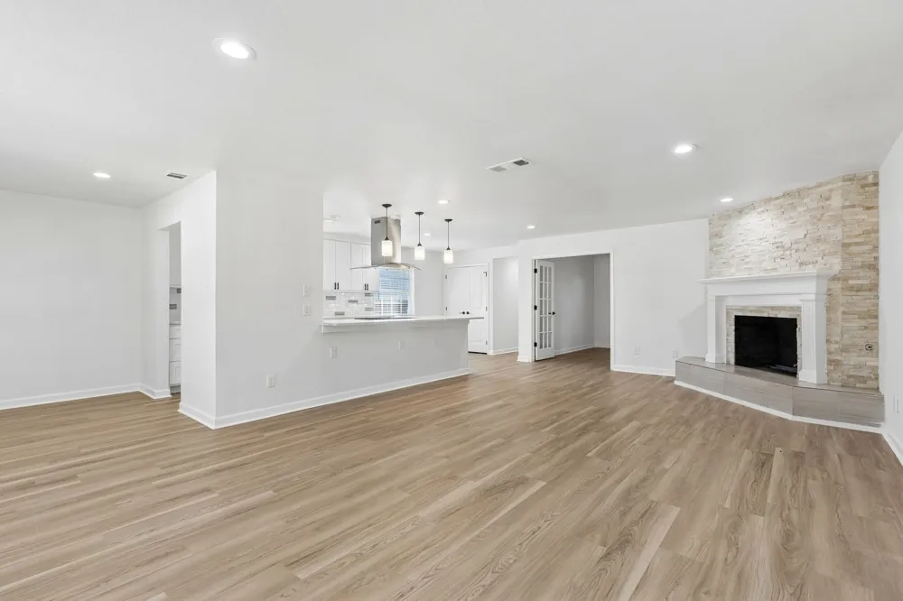 8148 Clear Springs Road Dallas, TX 75240