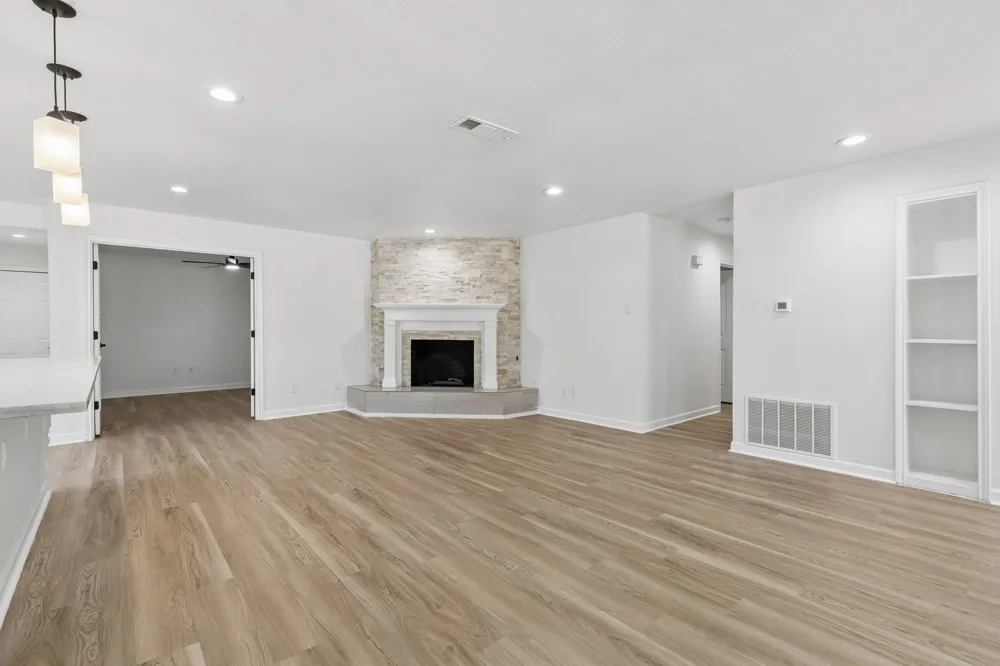 8148 Clear Springs Road Dallas, TX 75240