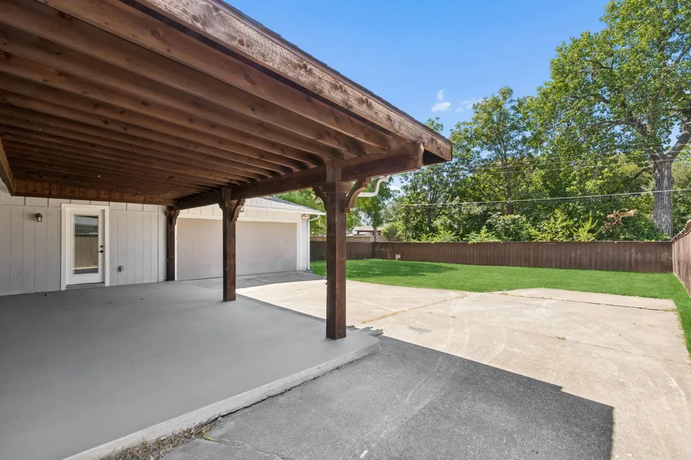 8148 Clear Springs Road Dallas, TX 75240