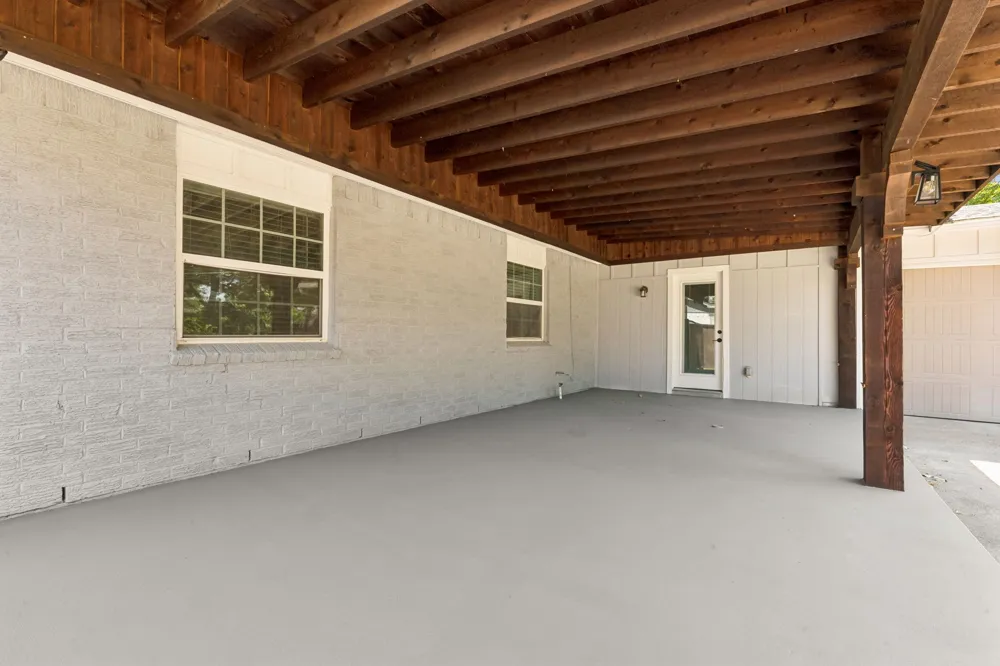 8148 Clear Springs Road Dallas, TX 75240