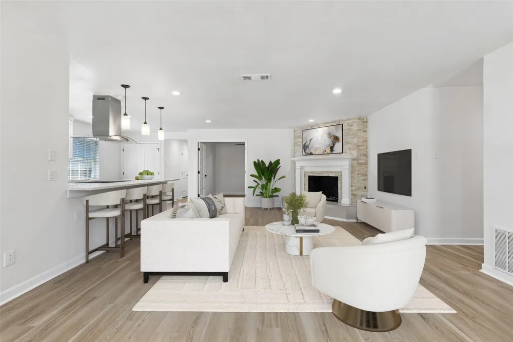 8148 Clear Springs Road Dallas, TX 75240