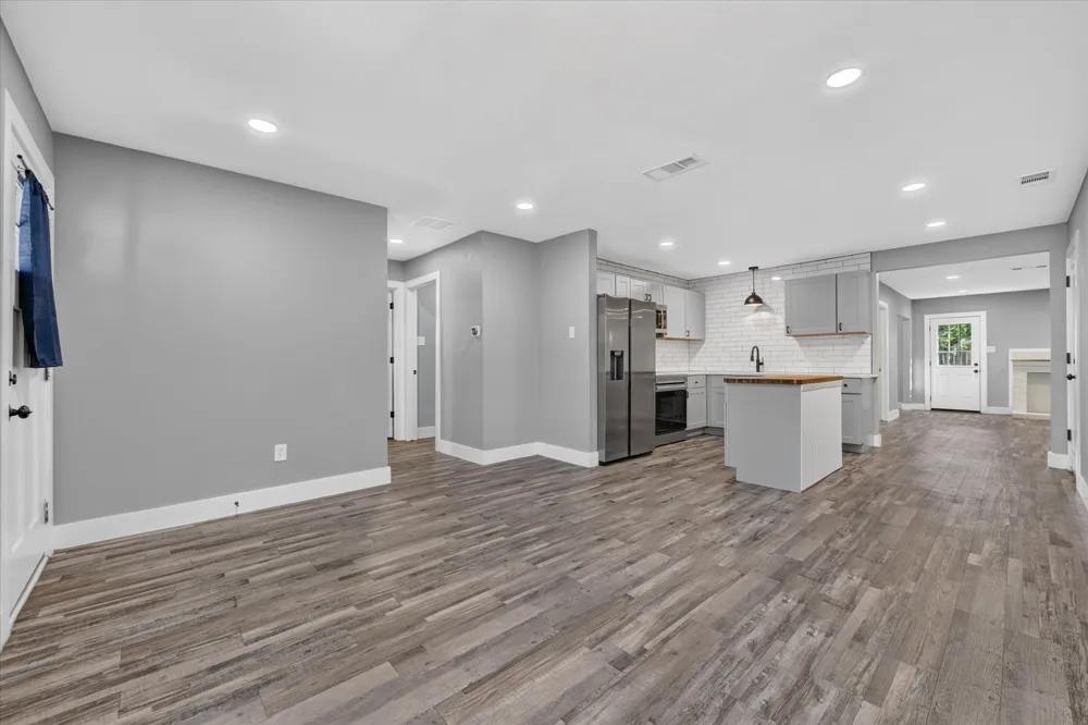 2802 El Capitan Drive Dallas, TX 75228