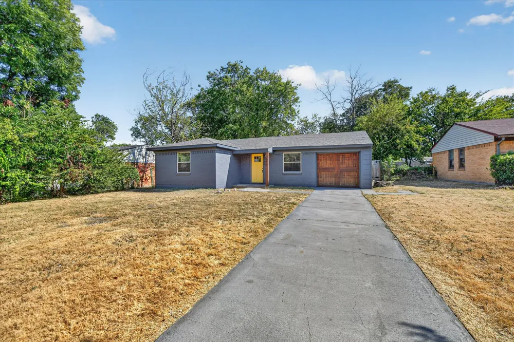 2802 El Capitan Drive Dallas, TX 75228