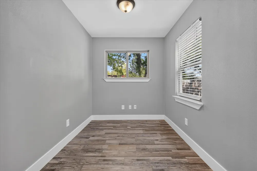 2802 El Capitan Drive Dallas, TX 75228