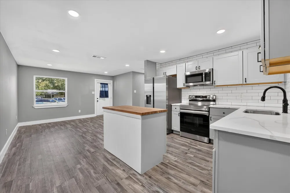 2802 El Capitan Drive Dallas, TX 75228
