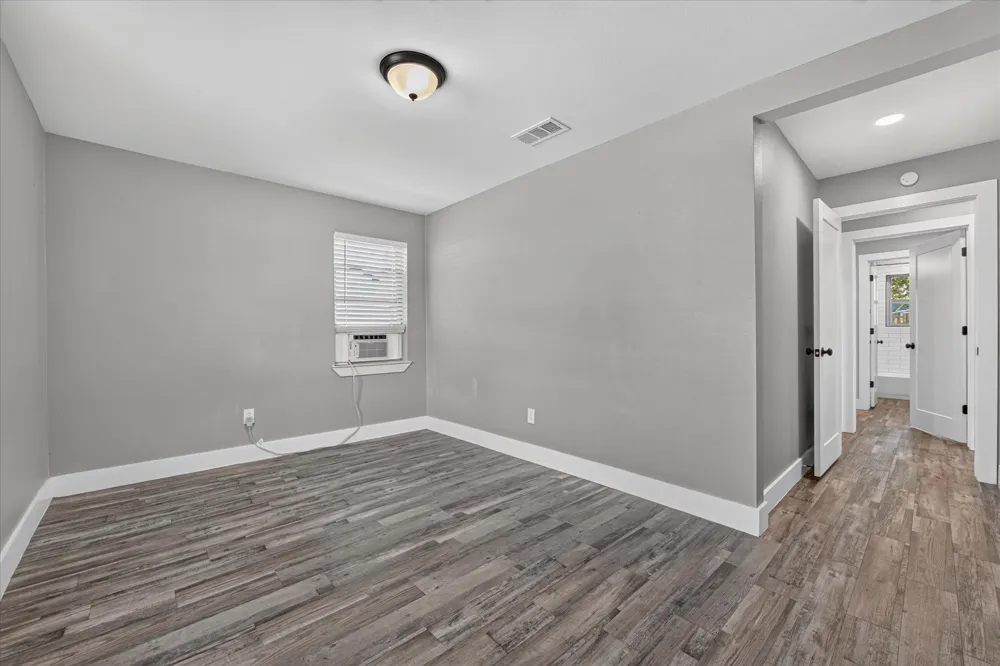2802 El Capitan Drive Dallas, TX 75228