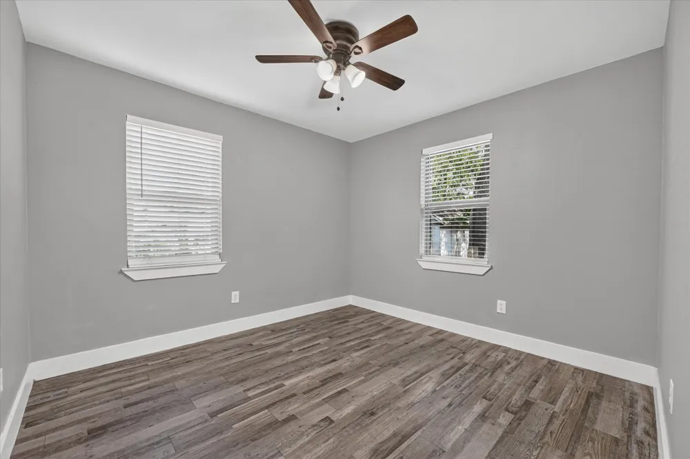 2802 El Capitan Drive Dallas, TX 75228