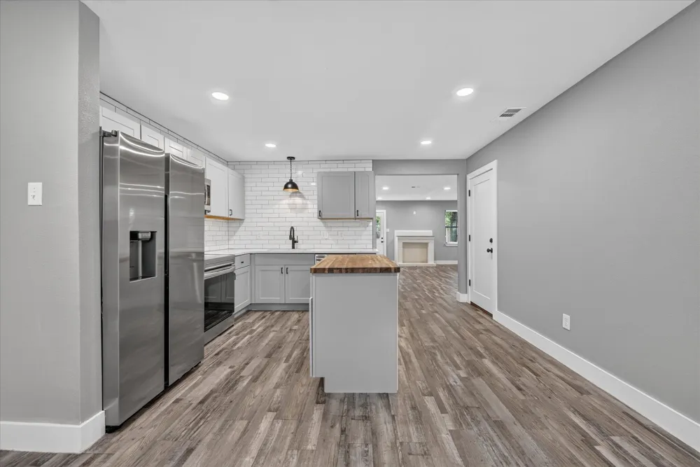 2802 El Capitan Drive Dallas, TX 75228