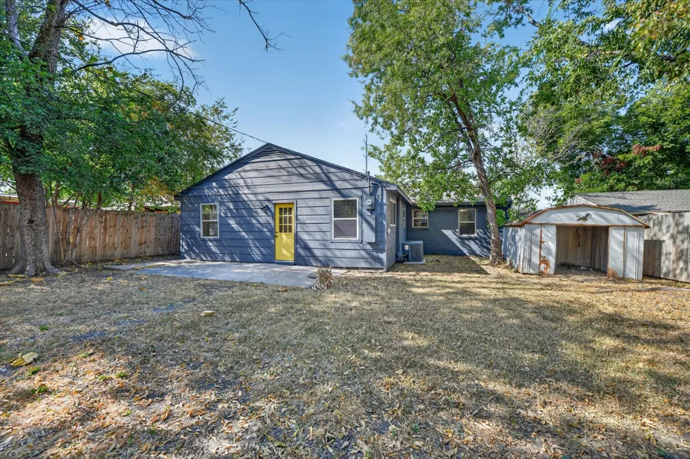 2802 El Capitan Drive Dallas, TX 75228