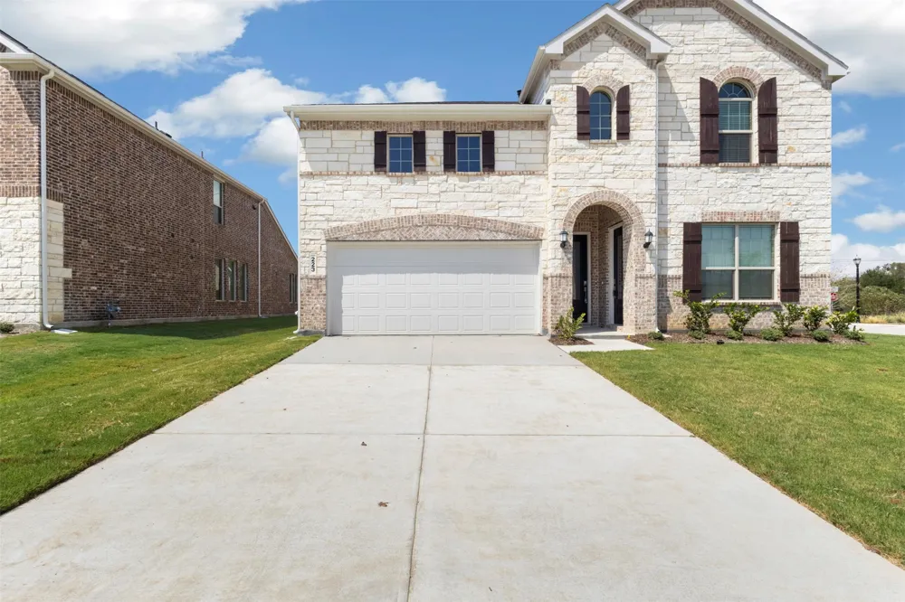 223 loving Trail Justin, TX 76247