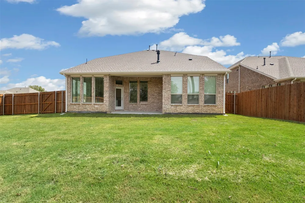 223 loving Trail Justin, TX 76247