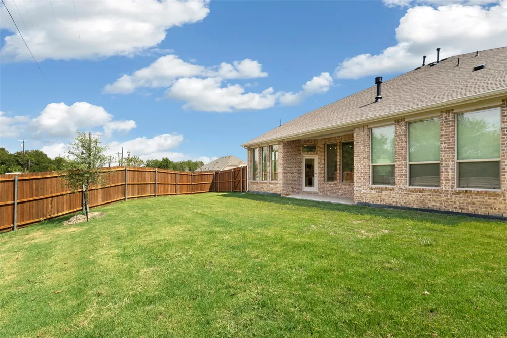 223 loving Trail Justin, TX 76247