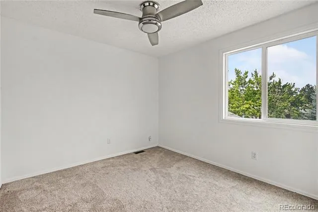 4922 S Rifle Court Aurora, CO 80015