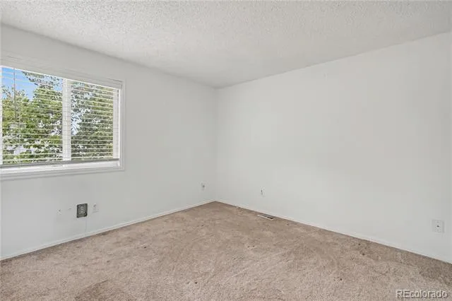 4922 S Rifle Court Aurora, CO 80015