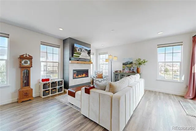 4655 Meadow Drive Dacono, CO 80514