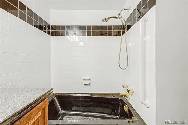 9896 E Maplewood Circle Englewood, CO 80111