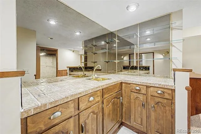 9896 E Maplewood Circle Englewood, CO 80111