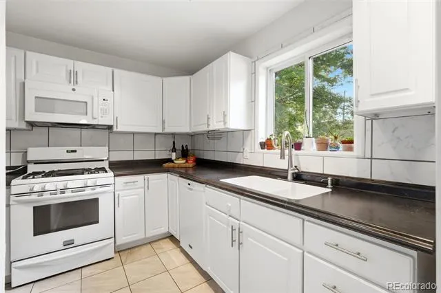 1330 S Ivanhoe Way Denver, CO 80224