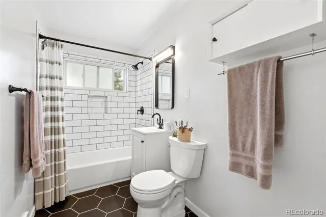1330 S Ivanhoe Way Denver, CO 80224
