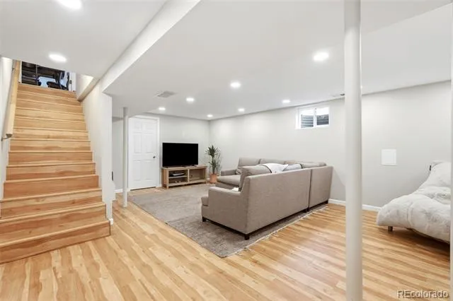 1330 S Ivanhoe Way Denver, CO 80224