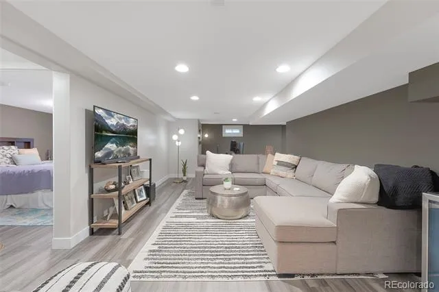 925 Teller Street Lakewood, CO 80214