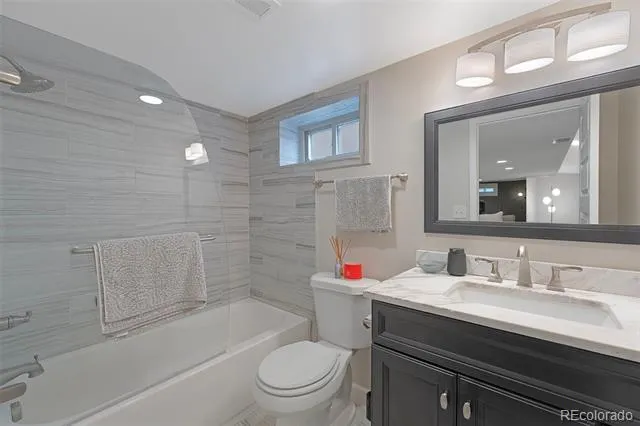 925 Teller Street Lakewood, CO 80214