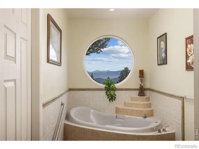 323 Overlook Lane Boulder, CO 80302
