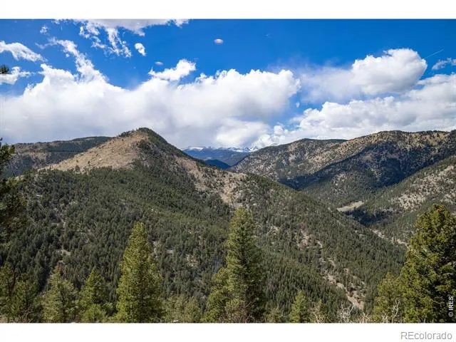 323 Overlook Lane Boulder, CO 80302