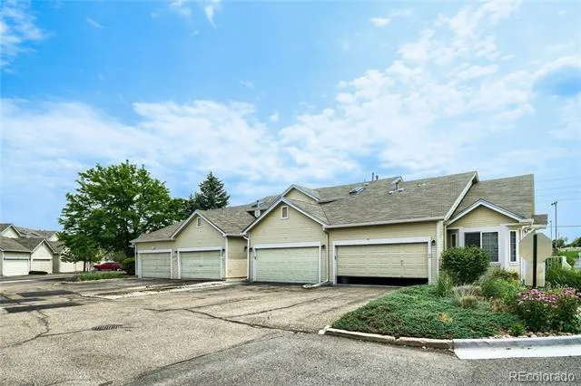 12324 E 2nd Drive Aurora, CO 80011