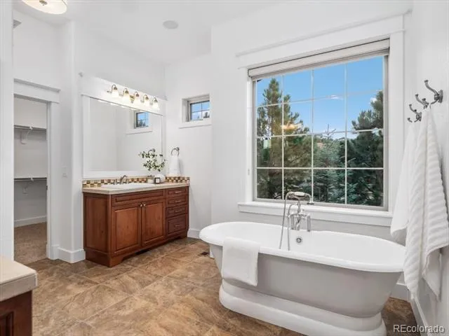 2643 Hawk Point Court Castle Rock, CO 80104