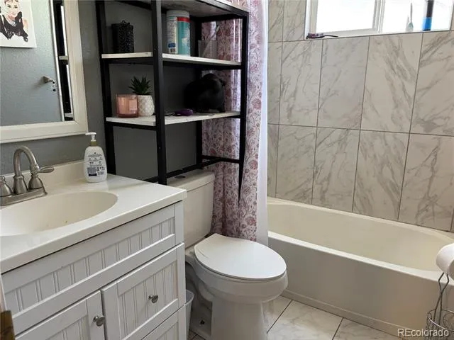 11373 Oakland Drive Henderson, CO 80640