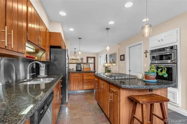 7815 Red Rock Circle Larkspur, CO 80118