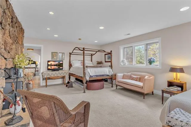 7815 Red Rock Circle Larkspur, CO 80118