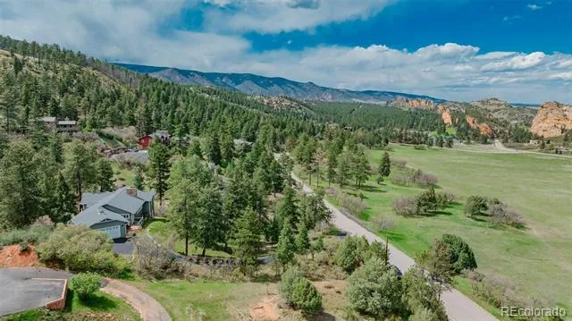 7815 Red Rock Circle Larkspur, CO 80118