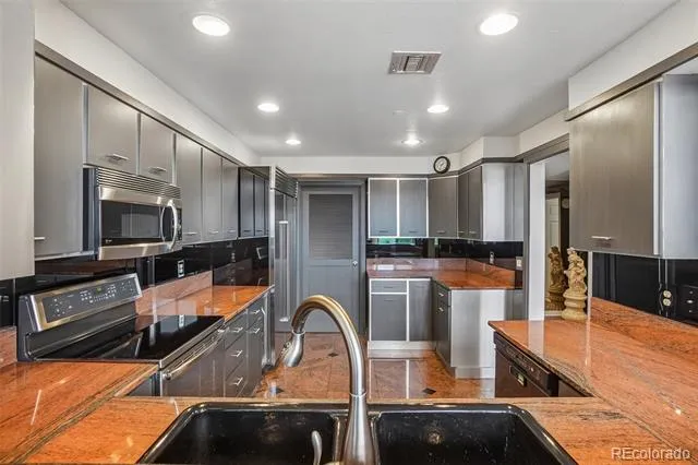 1900 E Girard Place #901 Englewood, CO 80113