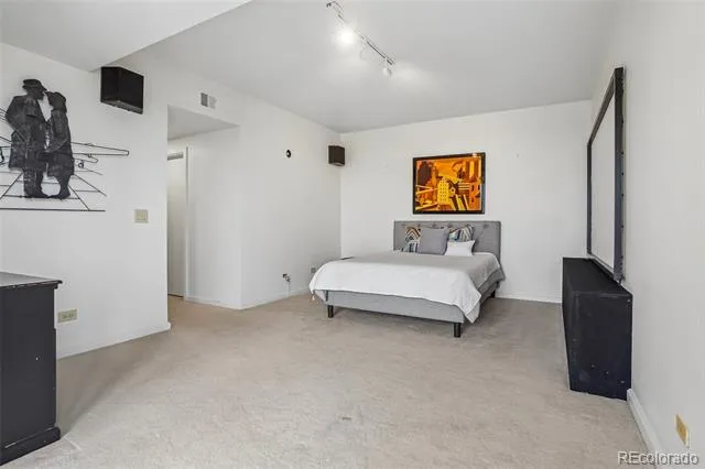 1900 E Girard Place #901 Englewood, CO 80113