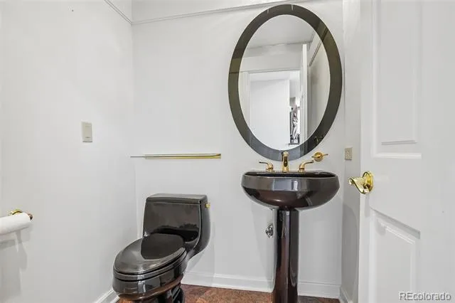 1900 E Girard Place #901 Englewood, CO 80113
